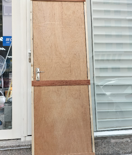 DOOR - [Size: 70 CM]